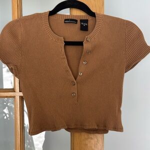 Like new women’s crop top Moda brand tan color size medium